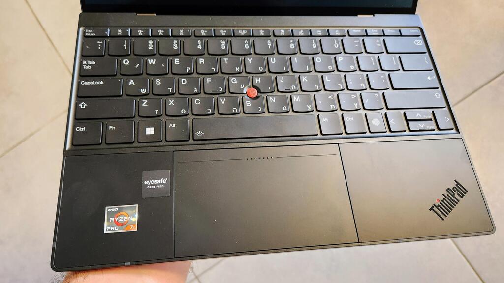 לנובו ThinkPad Z13