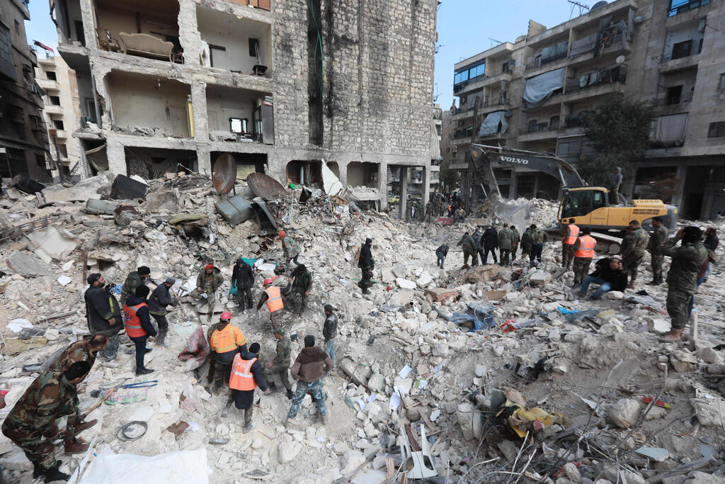 פוטו רעידת אדמה טורקיה צוות הצלה