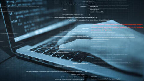 Photo Shutterstock חשד: בן 20 מהשרון גנב זהויות של ישראלים עם AI, פתח חשבונות בנק פיקטיביים - ומשך כספים