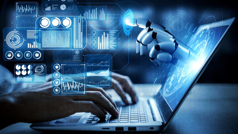 איך בינה מלאכותית (AI) תשפר את יחס ההמרה בקמפיינים בשיווק דיגיטלי?