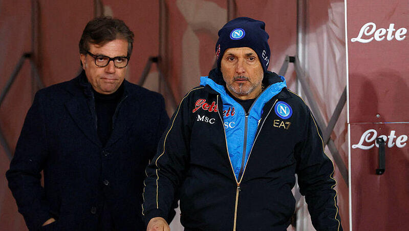 מימין כריסטיאנו ג'יונטולי המאמן הספורטיבי של נאפולי עם מאמן הקבוצה לוצ'יאנו ספאלטי