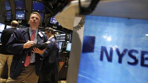 דאו ג'ונס ו-S&P 500 ננעלו בשיא; אורקל נפלה בכמעט 11%, ויזה זינקה ב-6.1%