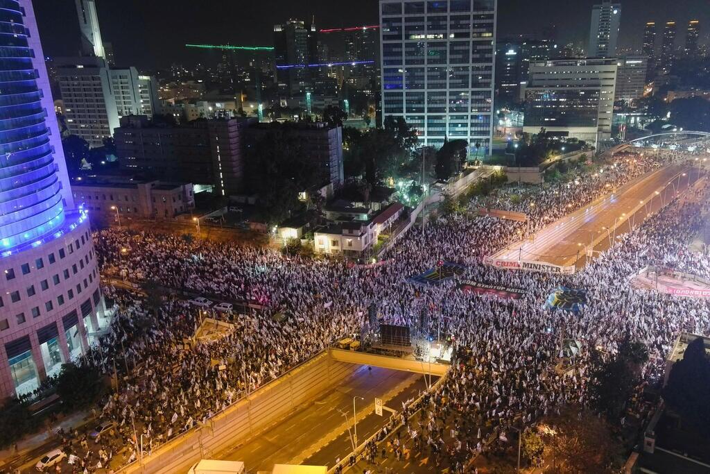 הפגנה מחאה בתל אביב נגד ההפיכה המשטרית 4 במרץ