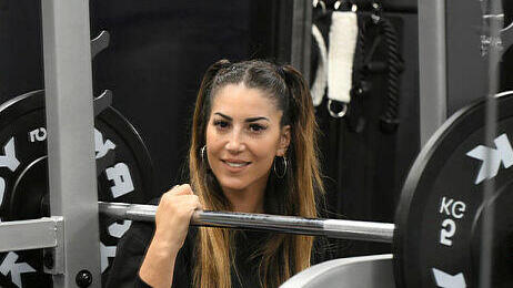 שר פיטנס שיר סנדה מכוני כושר נקלעו לקשיים