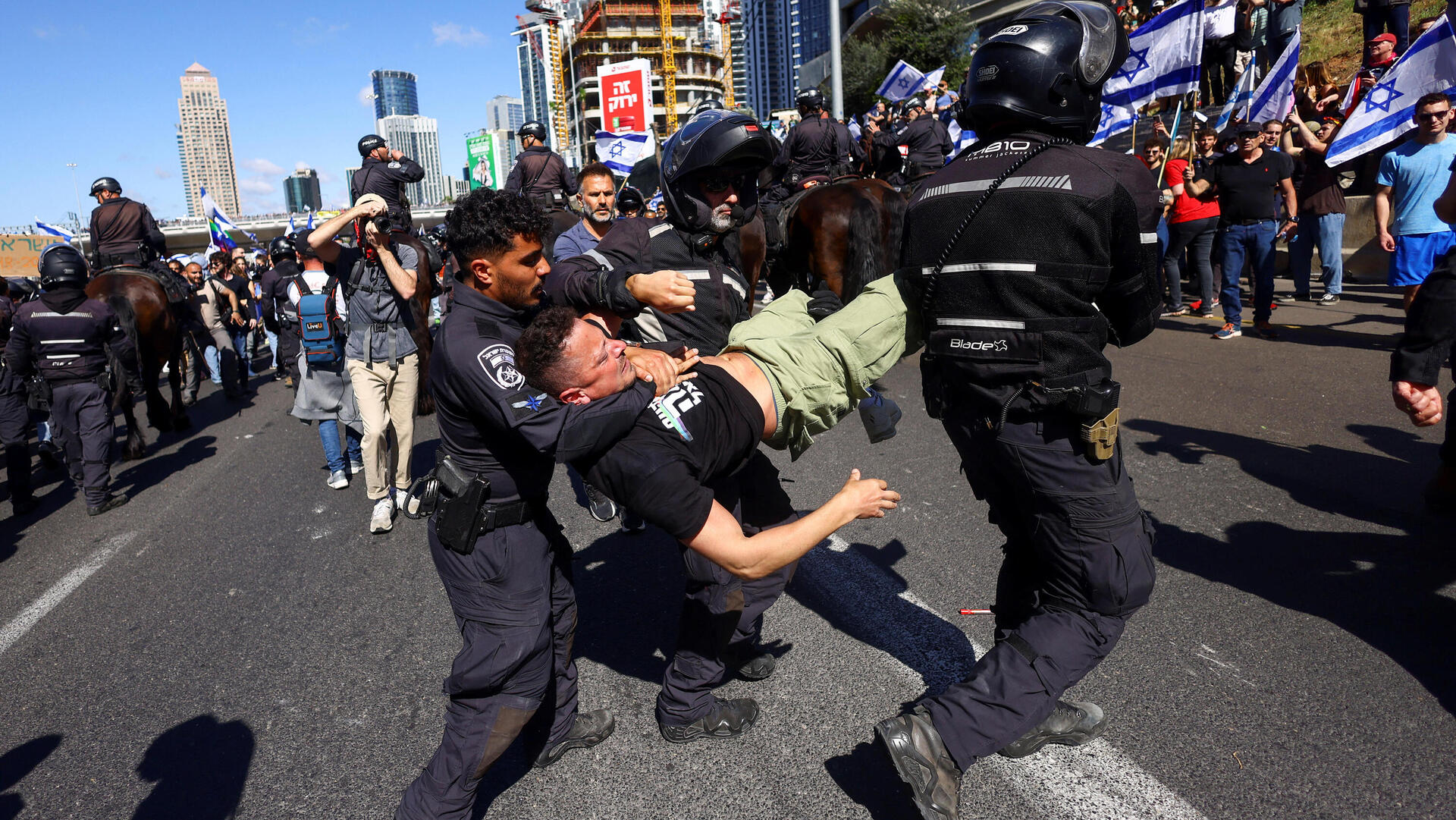 משטרה עימותים מפגינים הפגנה איילון צפון תל אביב