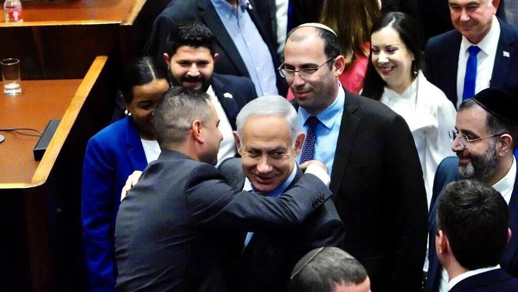 ראש הממשלה בנימין נתניהו במליאת הכנסת, לאחר אישור חוק הנבצרות