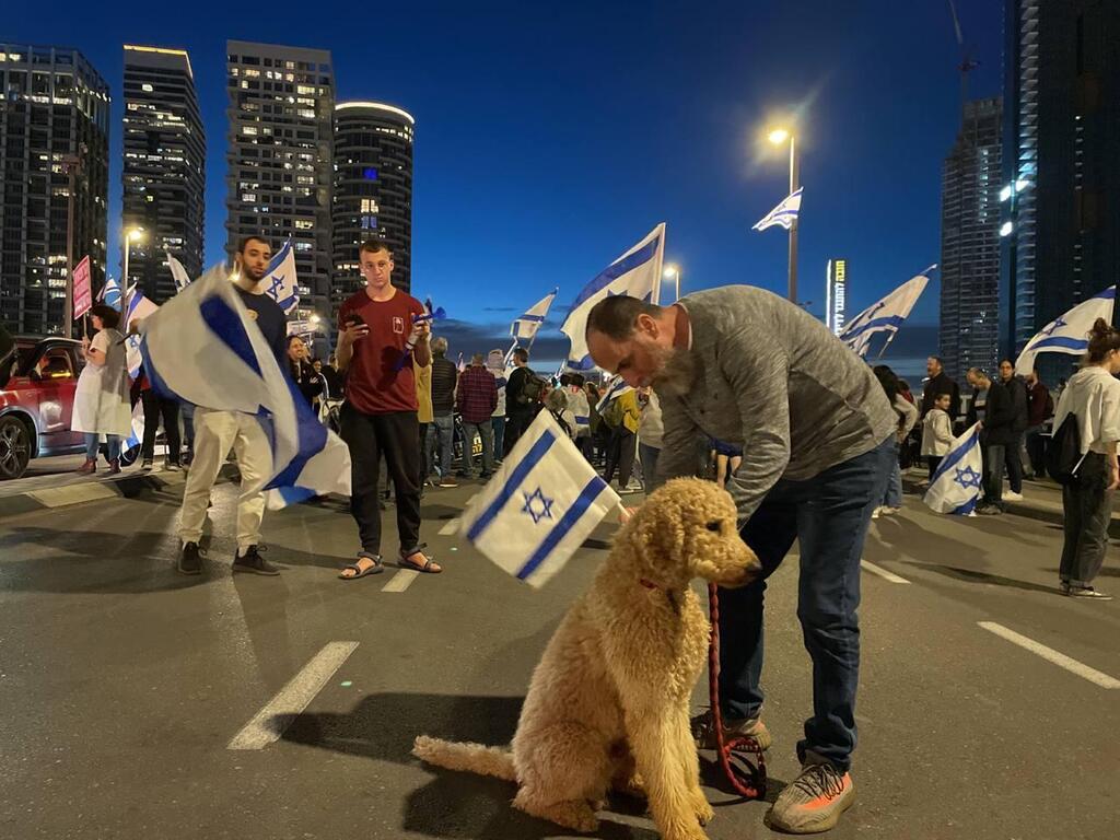 מפגינים בתל אביב 2 יום החרפת המחאה 16.3
