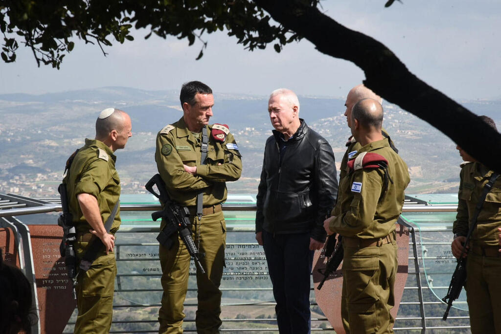 מימין שר הביטחון יואב גלנט  והרמטכ"ל הרצי הלוי.