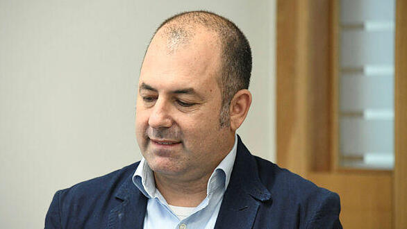 המשיך להונות משקיעים תוך כדי ניהול משפט: אמיר ברמלי הורשע בהונאה נוספת ב-18.5 מיליון שקל