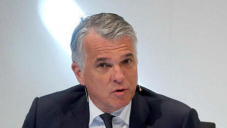 סרג&#39;יו ארמוטי חוזר לתפקיד מנכ&quot;ל הבנק השוויצרי UBS כדי להשלים את עסקת קרדיט סוויס