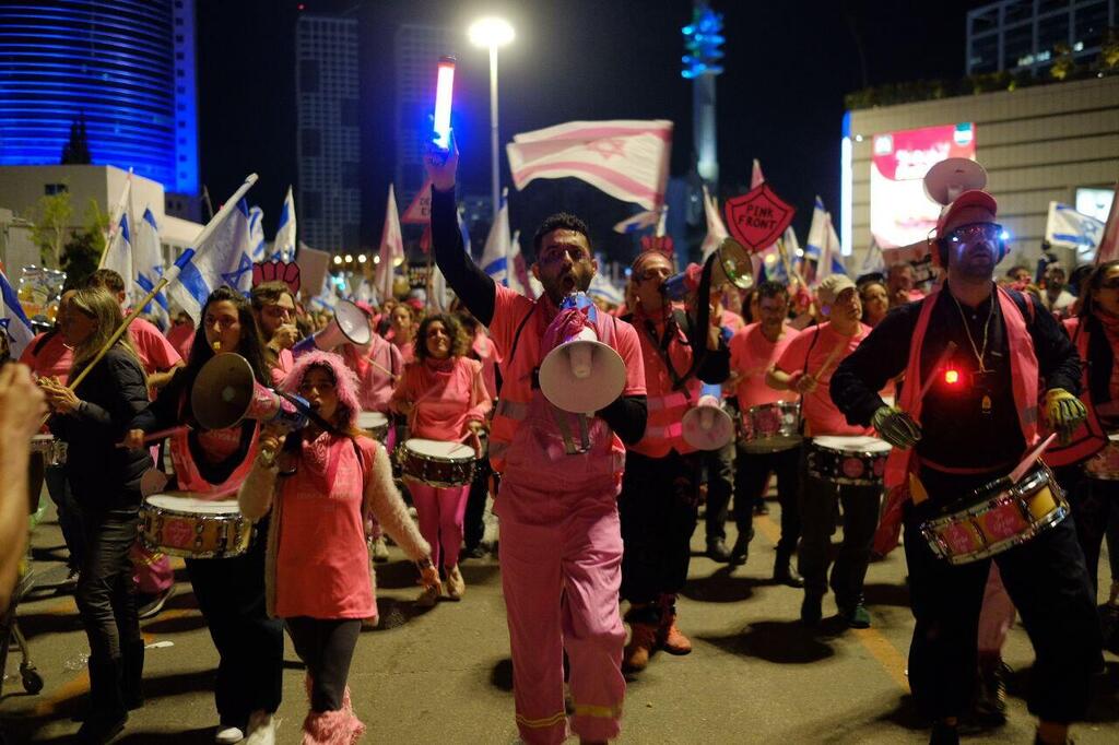 מחאה נגד ההפיכה המשטרית בתל אביב