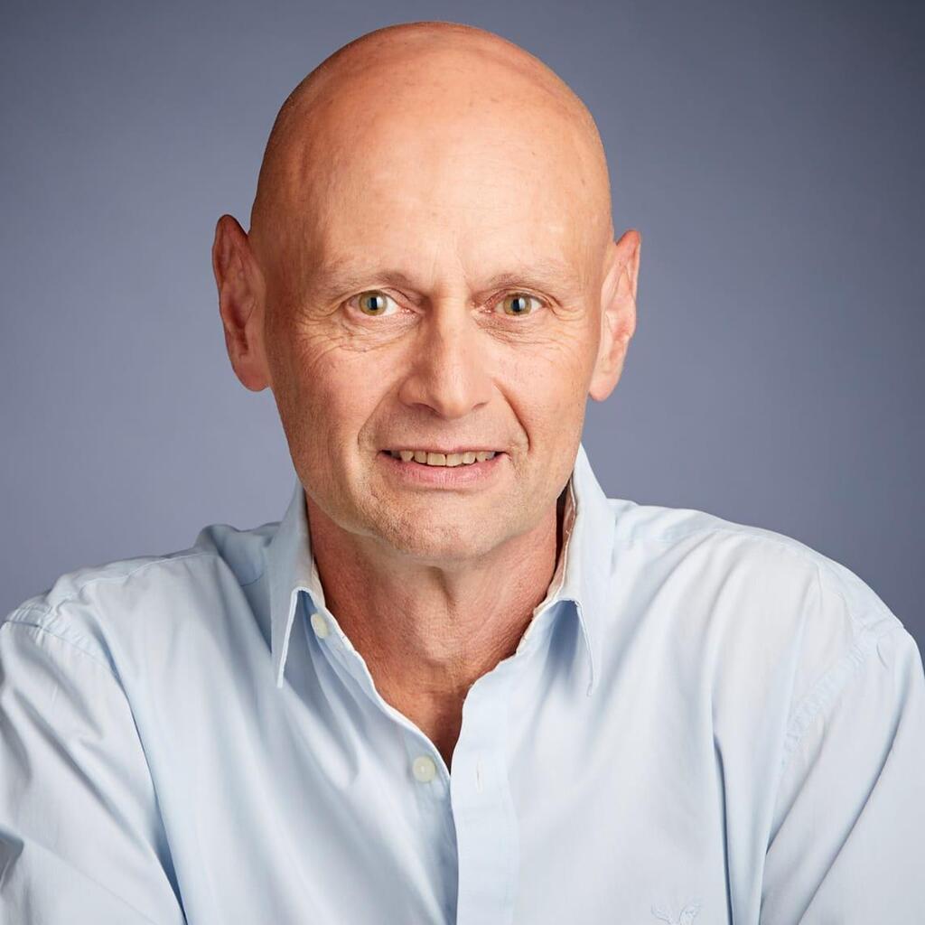 בועז גלעד ניצב בדימוס