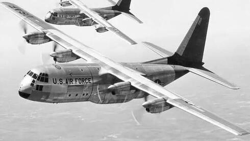 הגרסה המקורית של המטוס, משנות החמישים; מי יכול למצוא את ההבדלים מהגרסה הנוכחית?, צילום: USAF