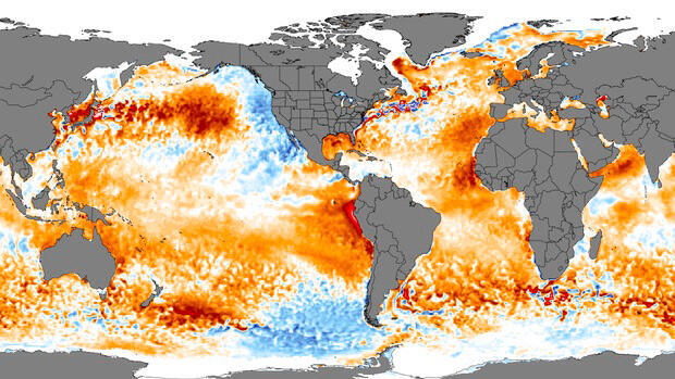 מפת העולם. באזורים בכתום ובאדום הטמפרטורה של המים היתה מעל הממוצע בטווח הארוך, איור: אוניברסיטת מיין