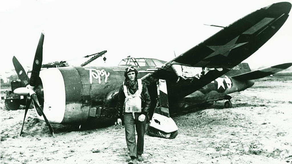 הקברניט P47 מטוס קרב מלחמת העולם השנייה 