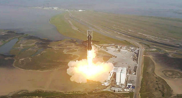 השיגור של Starship, צילום: SPACEX HANDOUT
