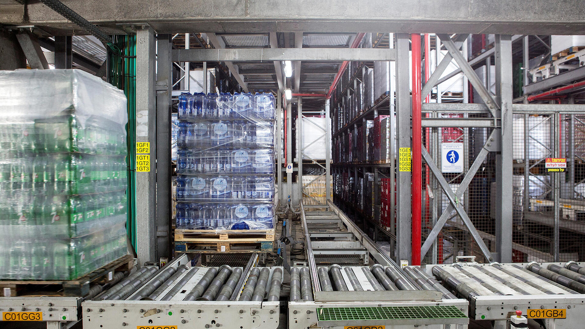 ה מרכז ה לוגיסטי של חברת ה משקאות טמפו ב נתניה 
