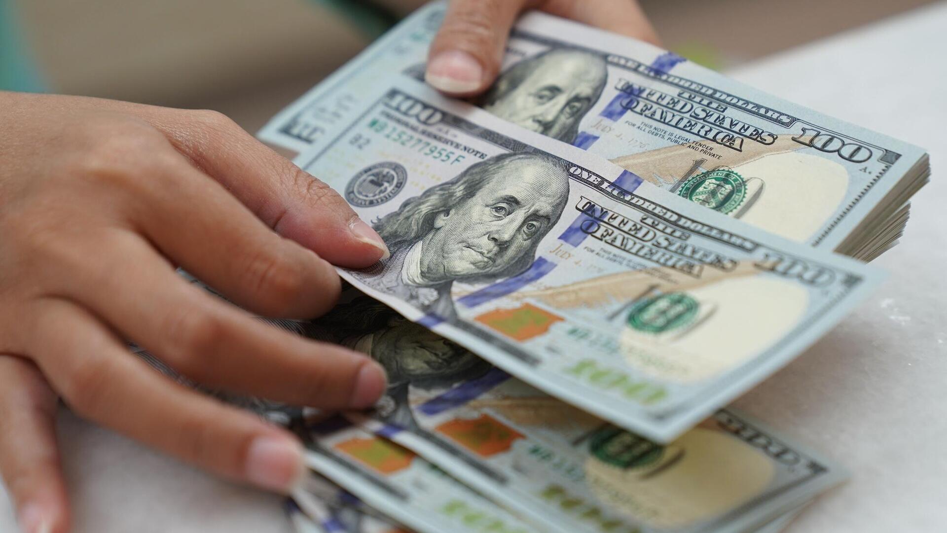 דולר דולרים כסף מזומן