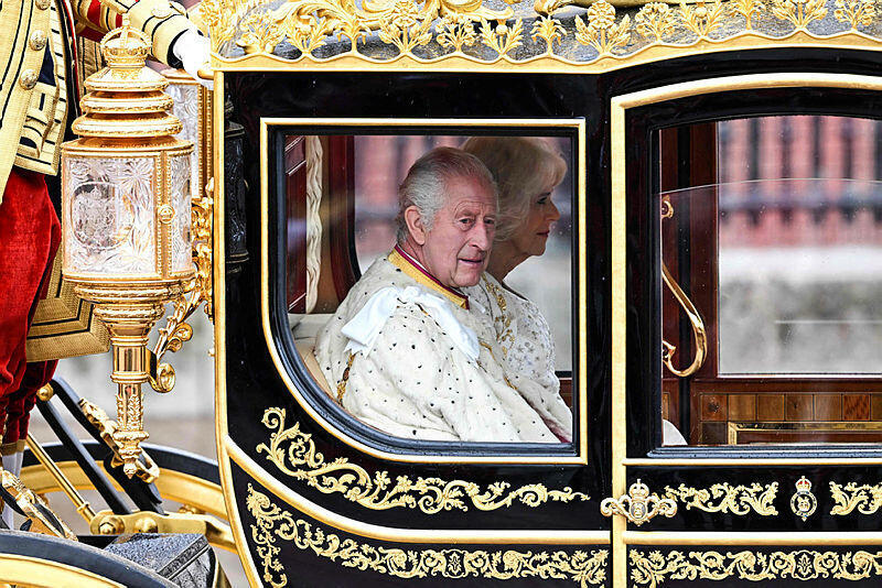 צ'ארלס צ'רלס וקמילה בטקס ההכתרה בלונדון בריטניה