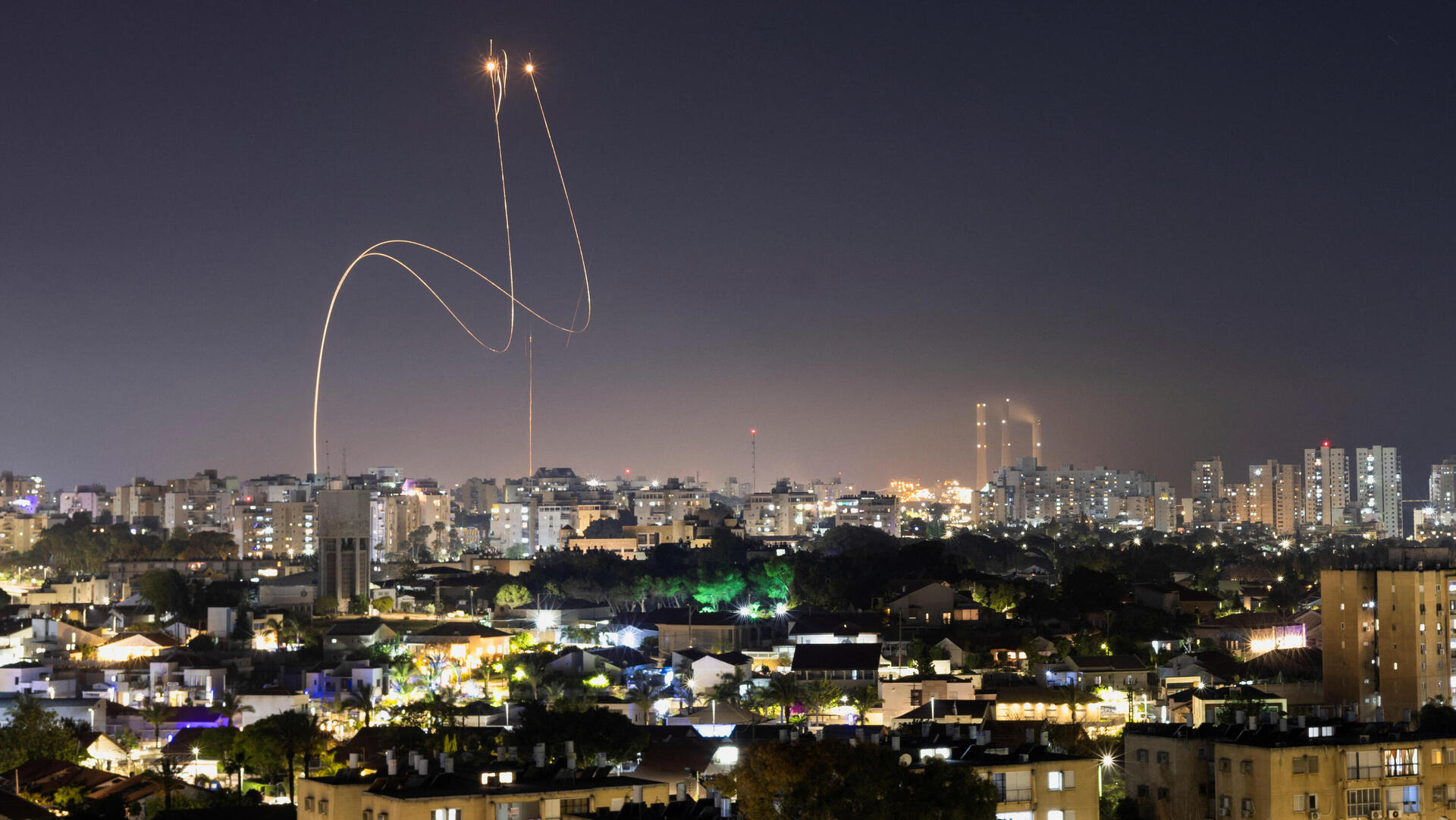 שיגור רקטות מ עזה ג'יהאד חמאס רצועת עזה יירוט מעל אשקלון