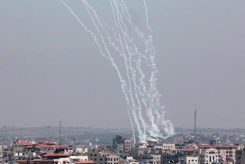 ירי רקטות מעזה , צילום: AHMED ZAKOT / Reuters