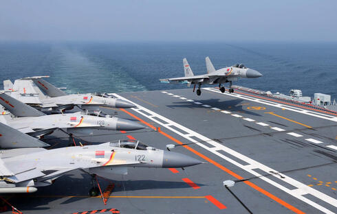 נחיתה בחיל הים הסיני, צילום: goodfon