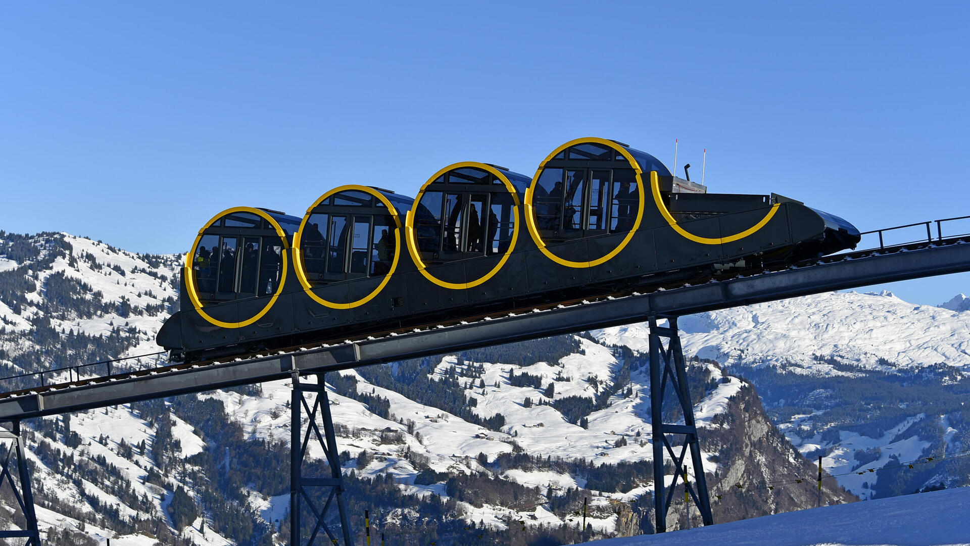 פוטו רכבות מיוחדות סטושבאן שווייץ