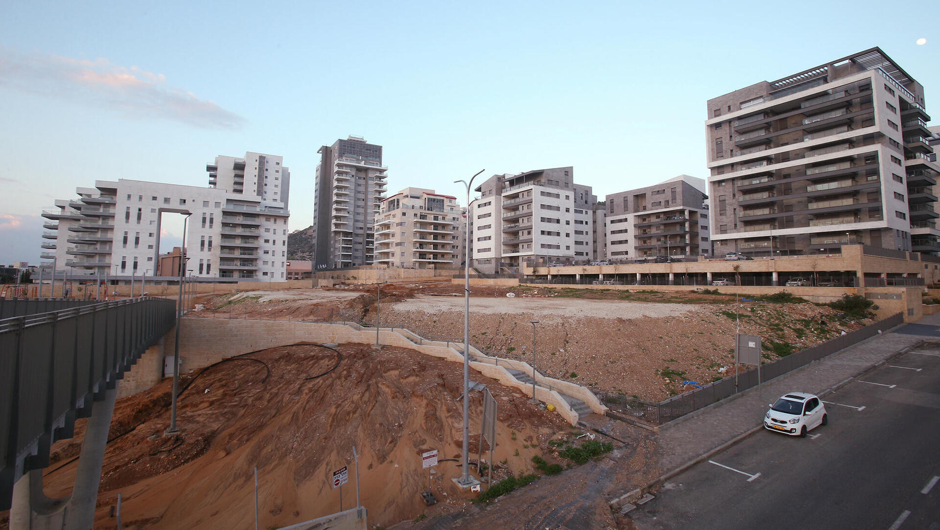 ה קרקע ב שכונת נאות פרס ב חיפה חדש