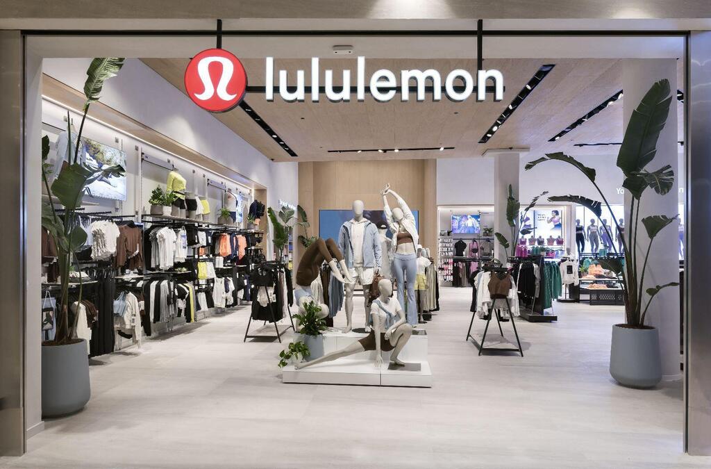 חנות של לולולמון בקניון רמת אביב lululemon