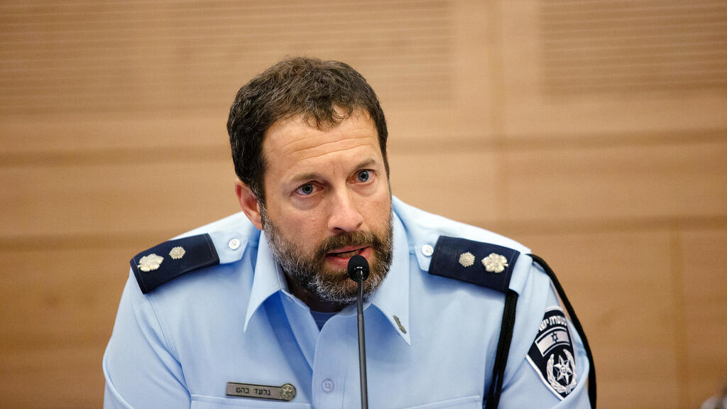 סנ"צ גלעד בהט בועדת חוקה חוק ומשפט - דיון בנושא הפעלת מערכת לאיתור חשודים ב נתב"ג