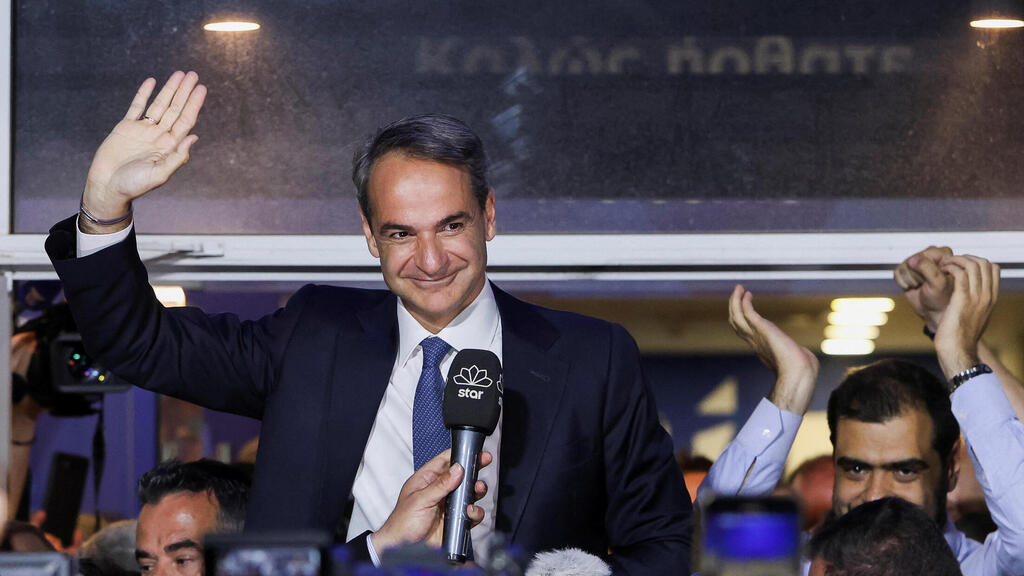 בחירות ביוון: רה&quot;מ השיג ניצחון מוחץ, אך יזדקק לסיבוב שני כדי להקים ממשלה