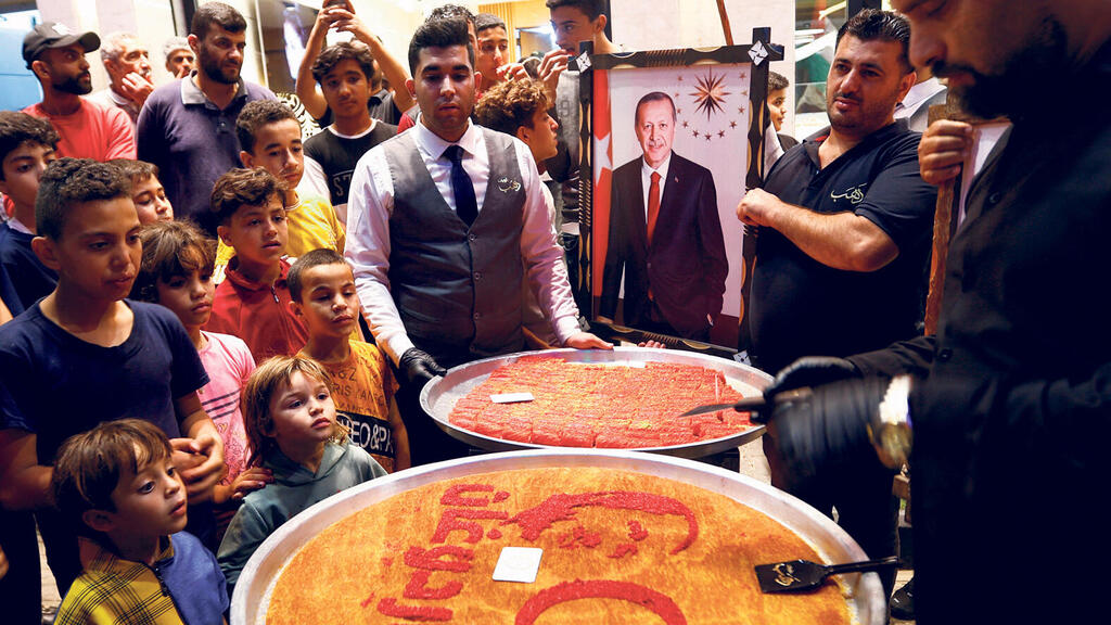 תומכי הנשיא הטורקי רג'פ טאיפ ארדואן בחאן יונס