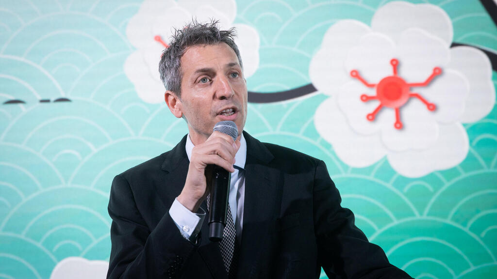 ועידת טוקיו 2023 קוקטייל אורי לוין מנכ"ל קבוצת דיסקונט