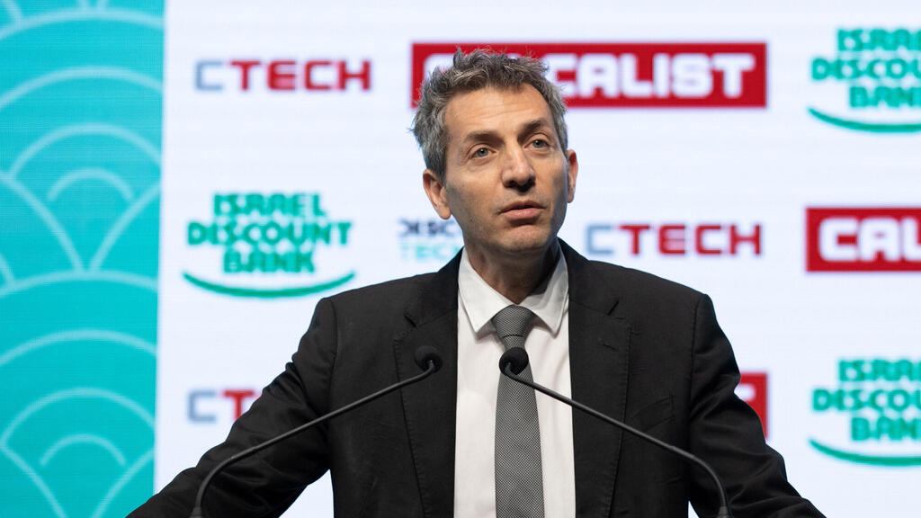 אורי לוין מנכ"ל תדהר (צילום: אלכס קולומויסקי) ועידת טוקיו 2023 אורי לוין מנכל קבוצת דיסקונט