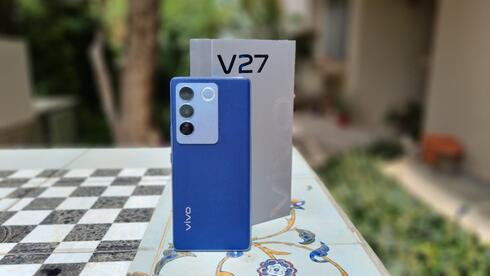 Vivo V27. 