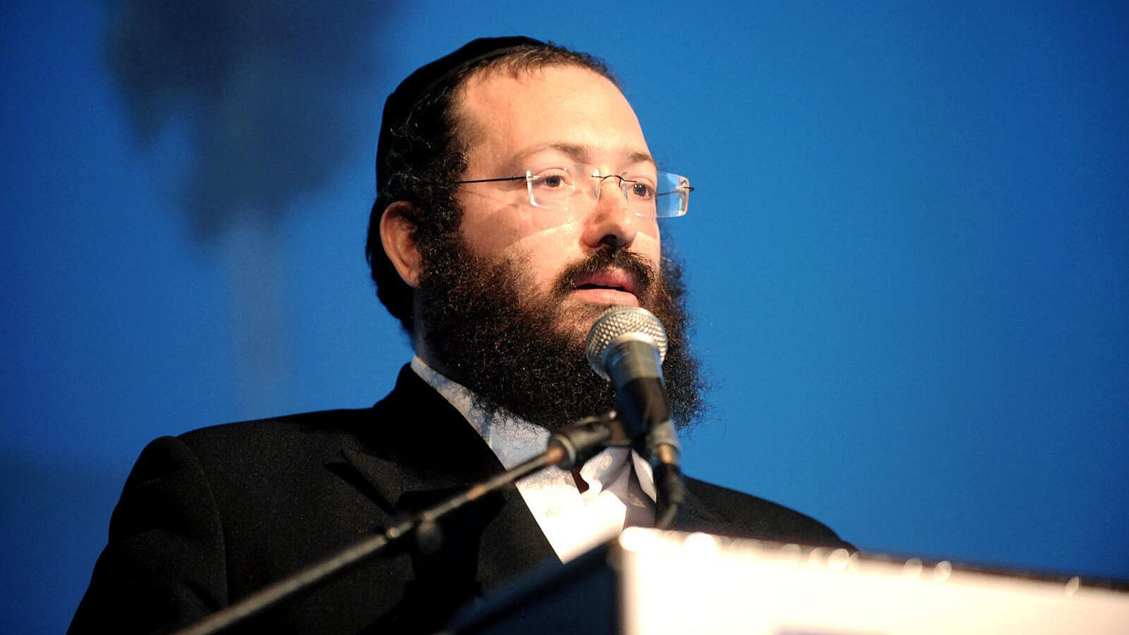 אברהם מנלה דירקטור חברת החשמל