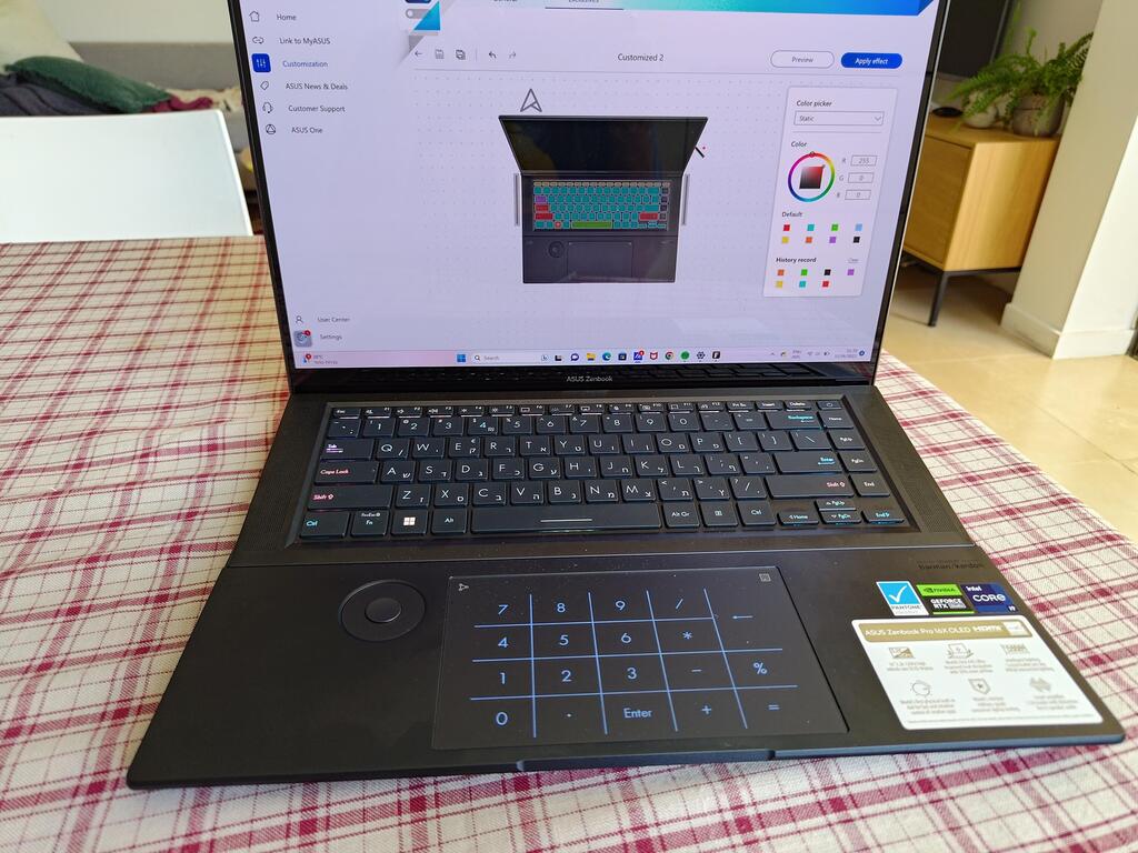 אסוס Zenbook pro 16X מקלדת צבעונית