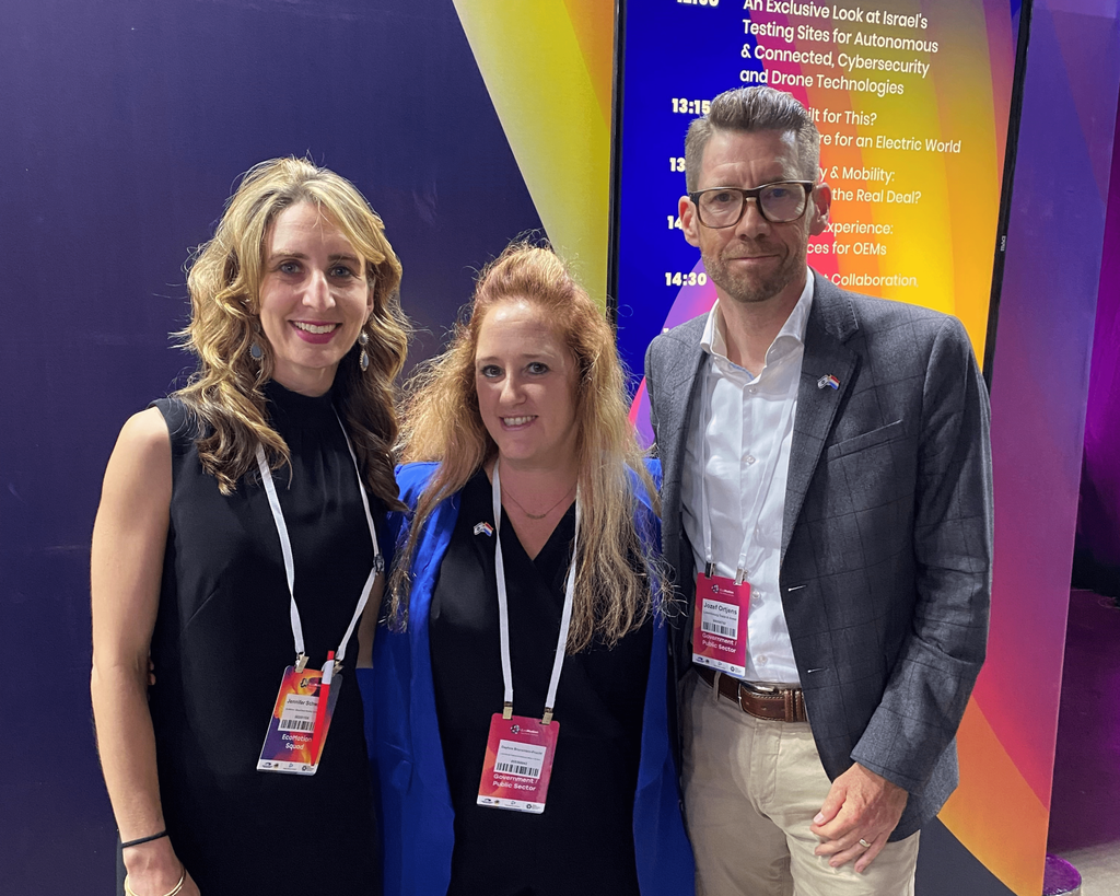 The Luxembourg Team (Daphna Brunshtein-Frucht and Joost Ortjens) with EcoMotion’s Executive Director Jennifer Schwarz 