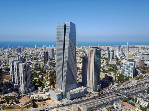 Azrieli Sarona Tower in Tel Aviv 