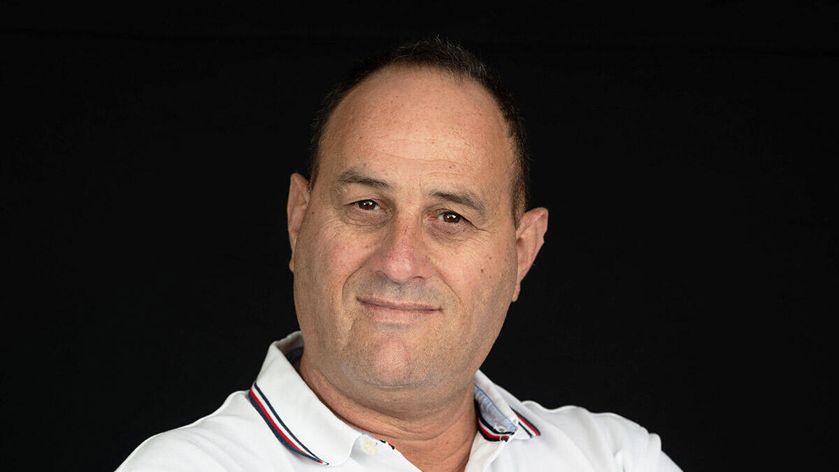 אלי טייג 