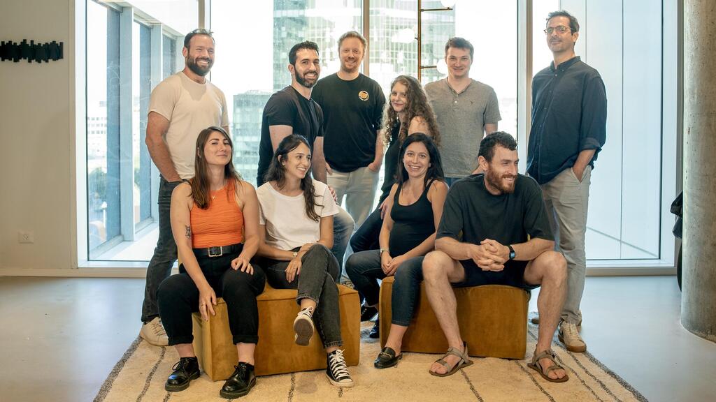 Loora lands &#036;9.25 million in Seed to democratize English fluency 