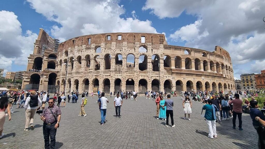 ה קולוסיאום ב רומא