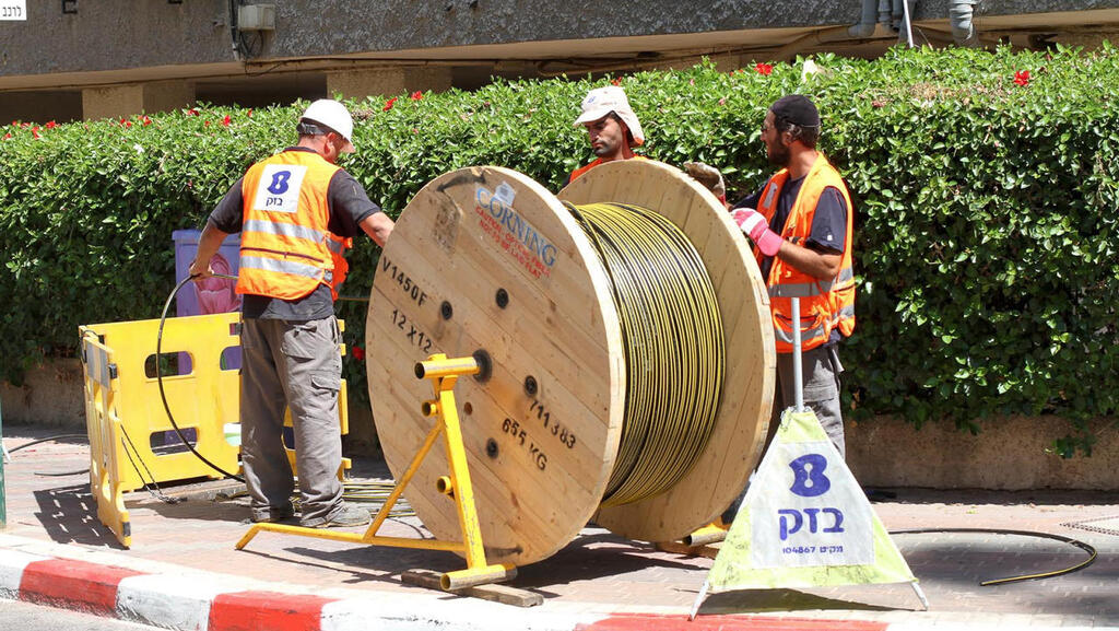 פריסת סיבים אופטיים