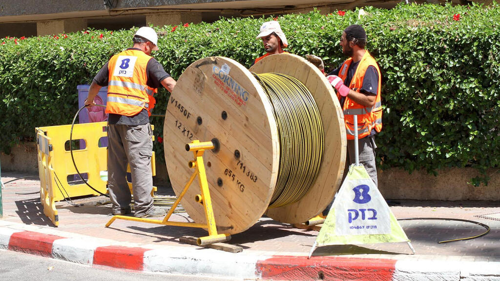 פריסת סיבים אופטיים