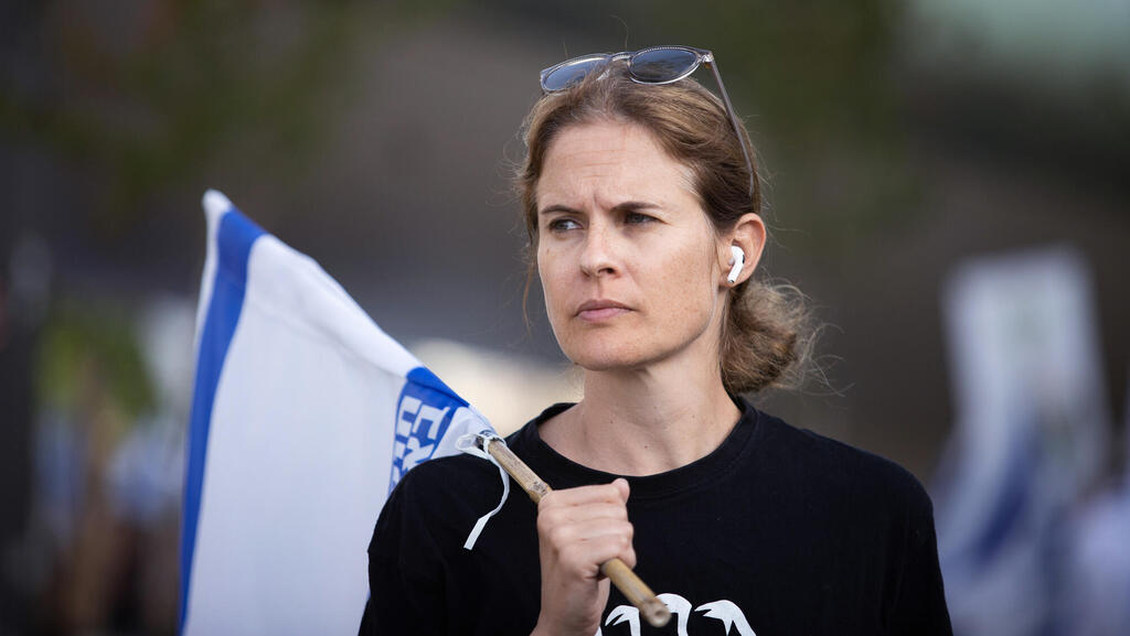 שקמה שוורצמן ברסלר פיזיקאית חוקרת ב מכון ויצמן ב רחובות מ מובילי ה מחאה נגד חוקי ה רפורמה ה משפטית