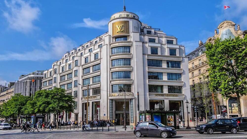 לואי ויטון רכשה את בניין חנות הדגל שלה בפריז ב-700 מיליון יורו