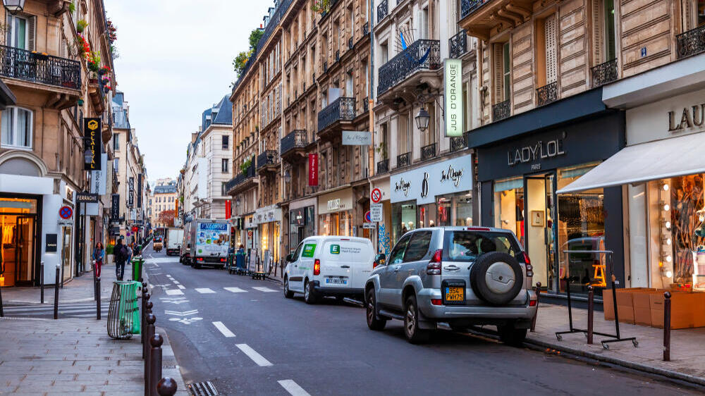 הרוב קובע: תושבי פריז הצביעו בעד הכפלת תעריפי החנייה למכוניות SUV