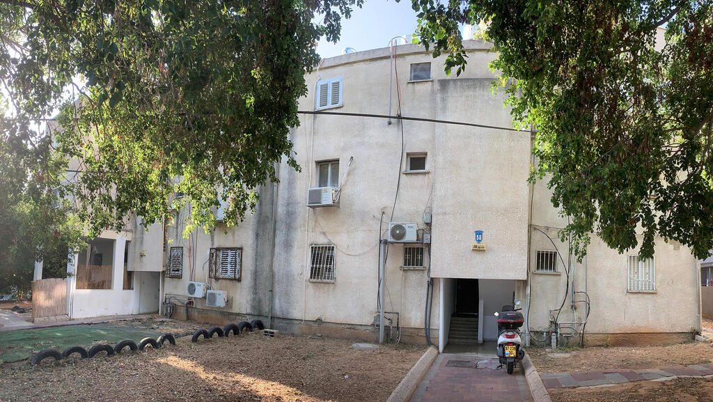  בניין מגורים המיועד ל התחדשות עירונית ברחוב הרב קוק 58 הרצליה
