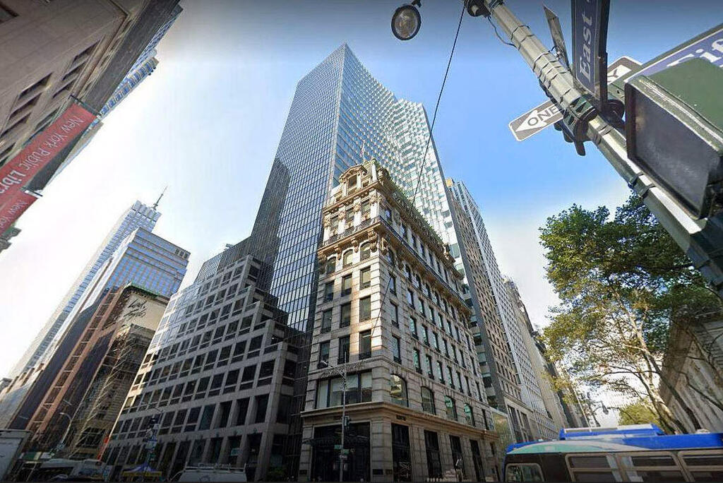 מגדל HSBC מנהטן ניו יורק נכסים ובניין