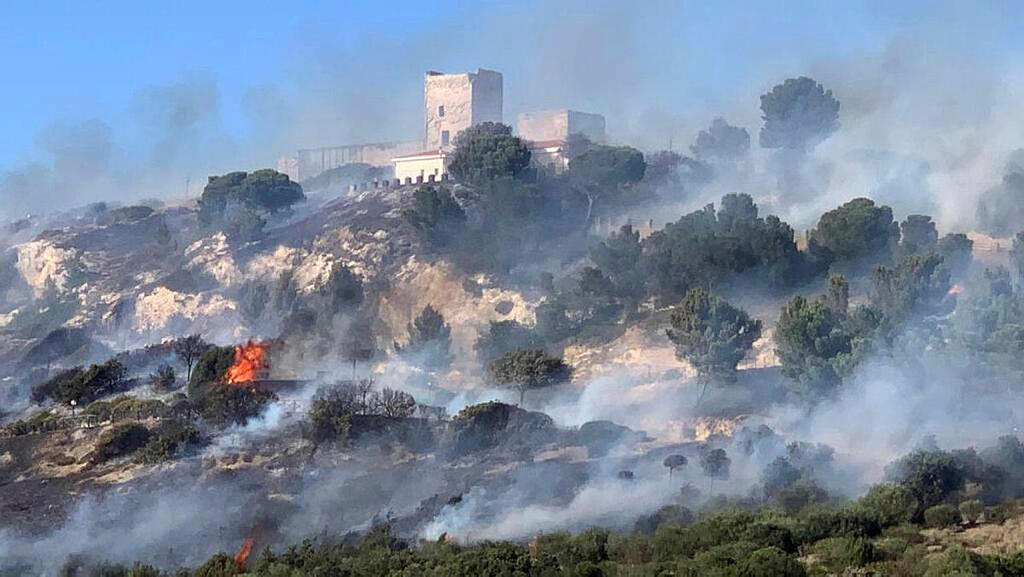 שריפה ב סרדיניה איטליה 26.7 משבר האקלים התחממות